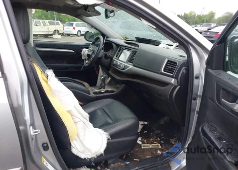 2016 Toyota Highlander Xle V6 z USA, uszkodzony, nr VIN 5TDJKRFH7GS321461